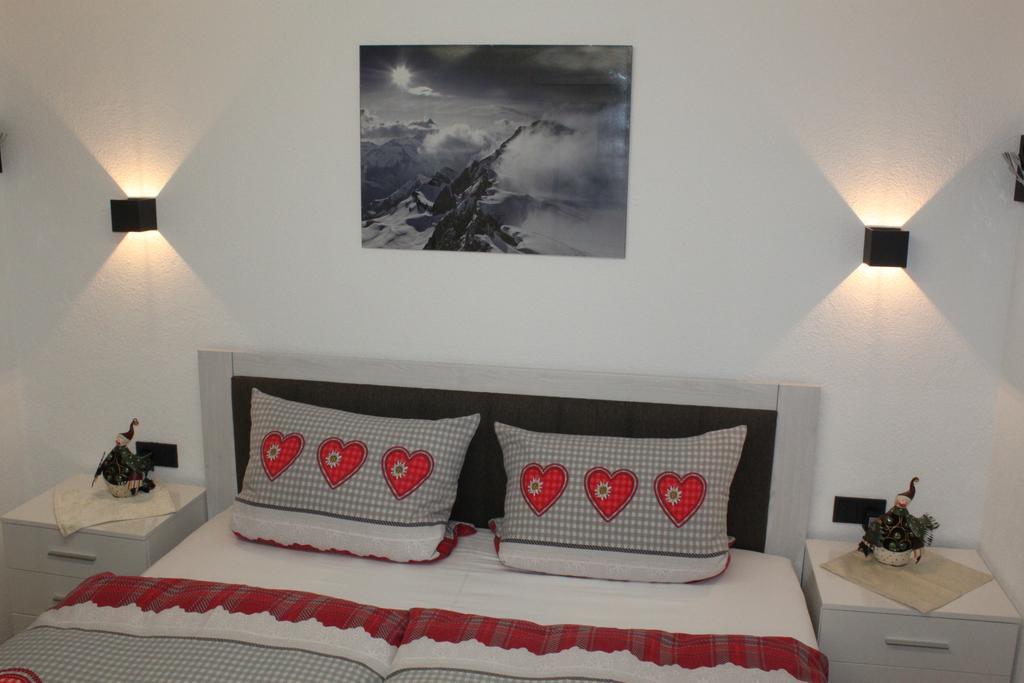 אוץ Panorama Appartements Mora מראה חיצוני תמונה